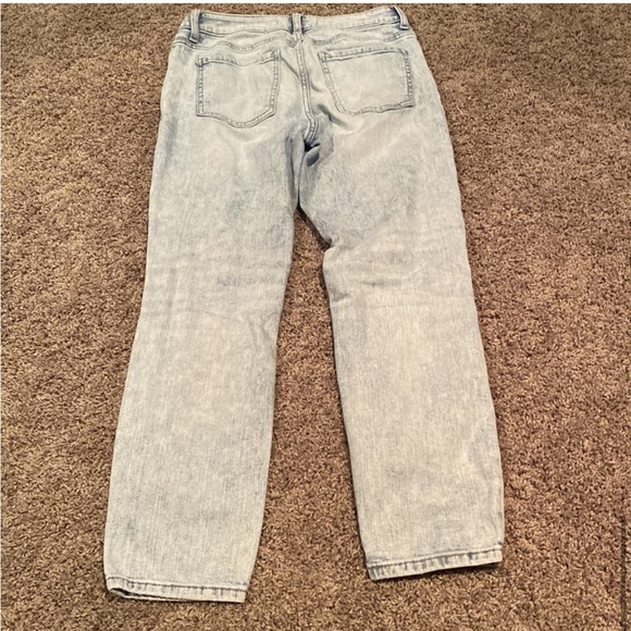 Eunina Ripped Jeans - Picture 3 of 5